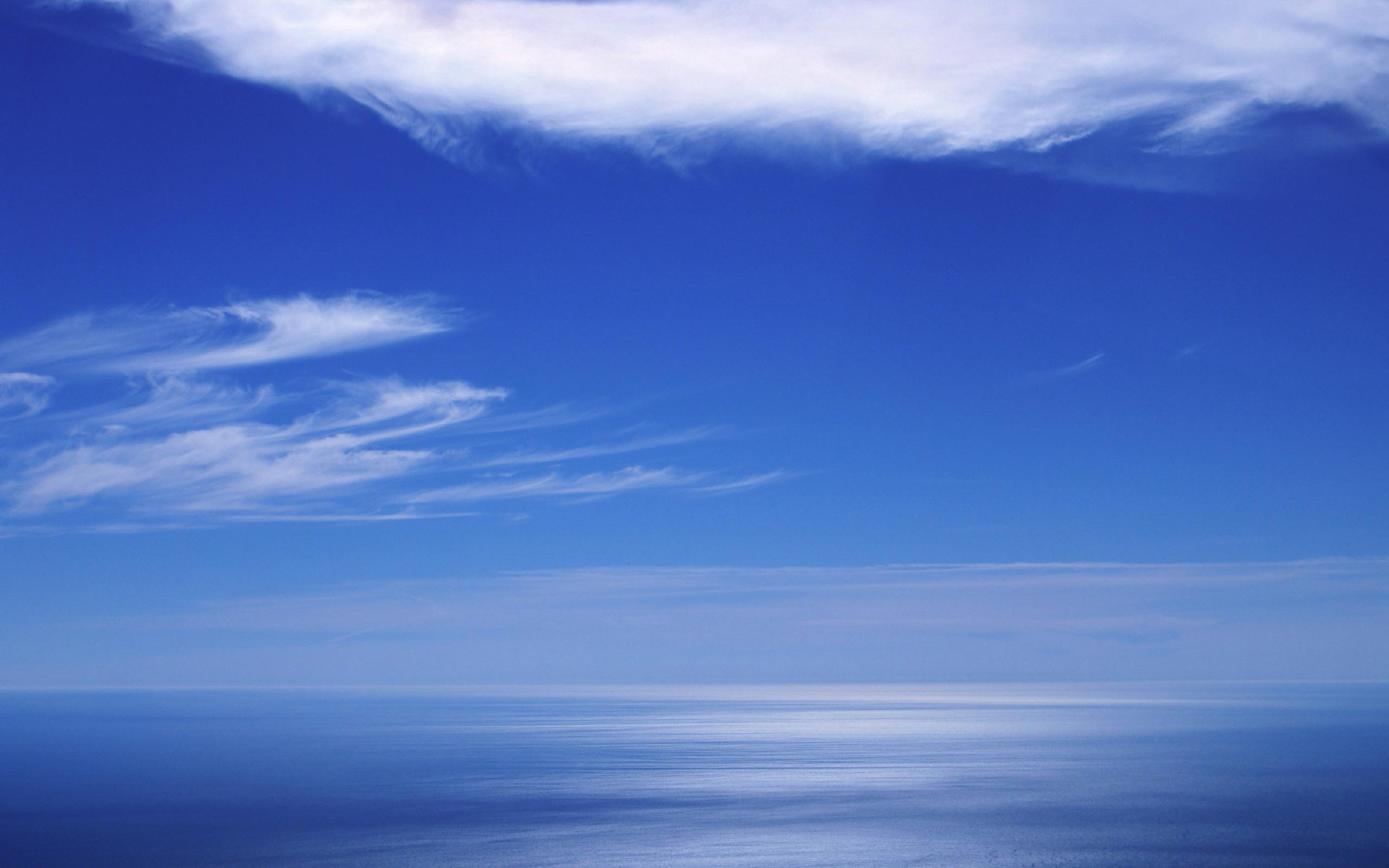 blue-sea-horizon