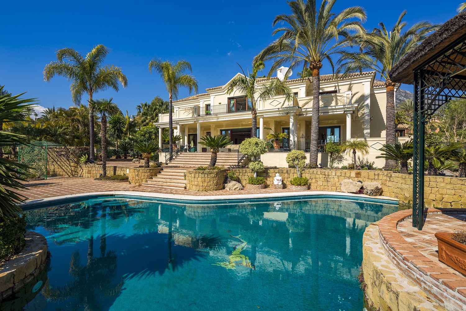 Villa_for_sale_sierra_blanca_marbella_golden_mile_1